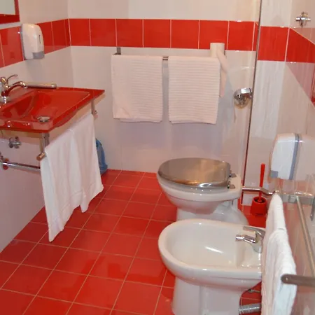 Hotel Torvaianica 2* تورفاينيكا